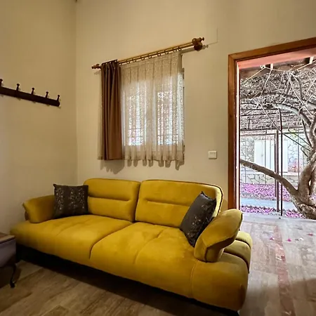Bahaus Hotel