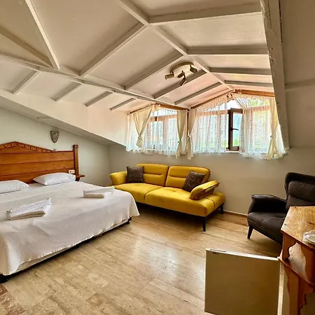 Bahaus 4*